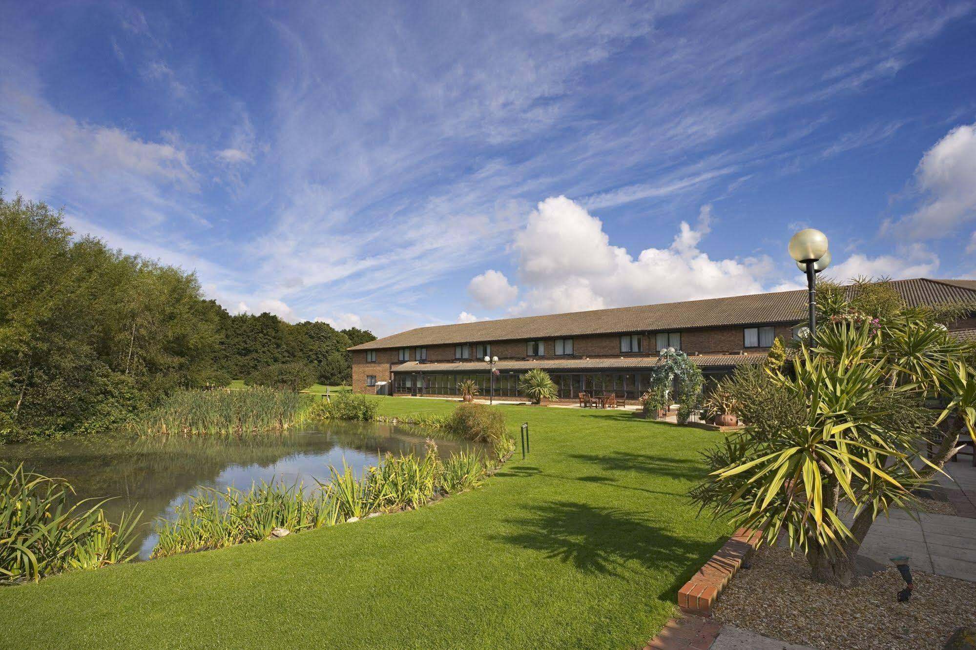 Delta Hotels By Marriott Peterborough Zewnętrze zdjęcie